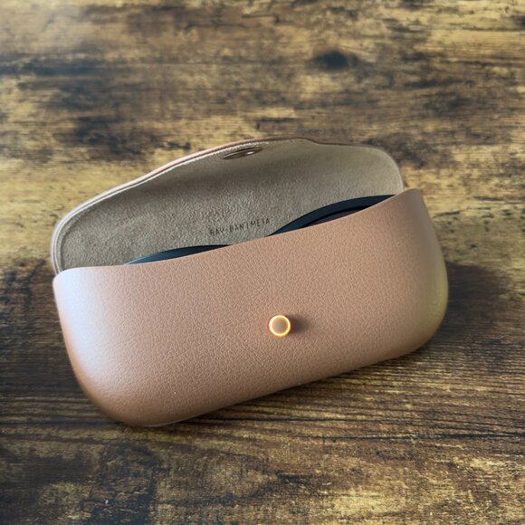 Ray-Ban Meta Wayfarer Smart Glasses – Matte Black, Polarized – Excellent Conditi - Picture 12 of 13